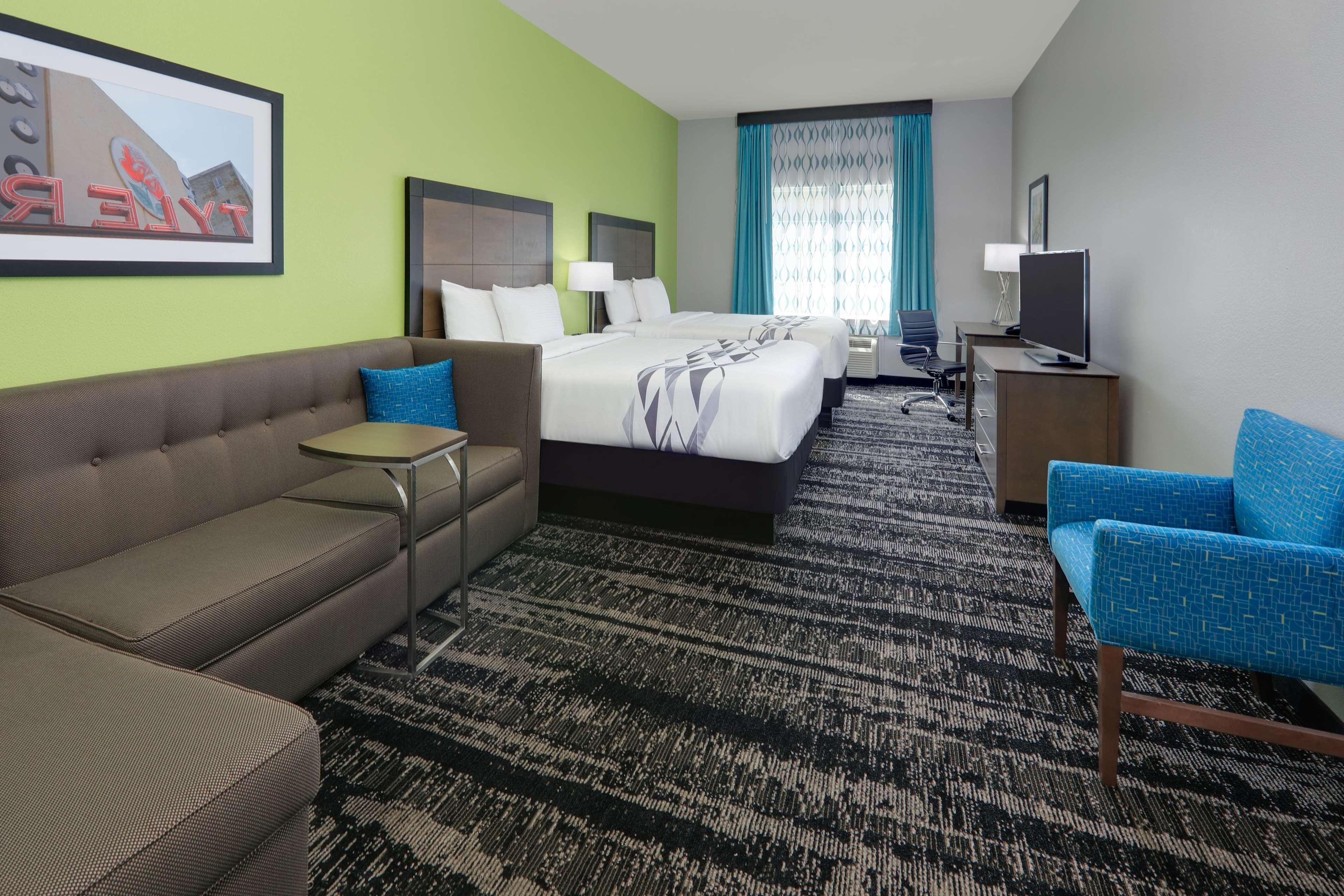 La Quinta By Wyndham South Hotel