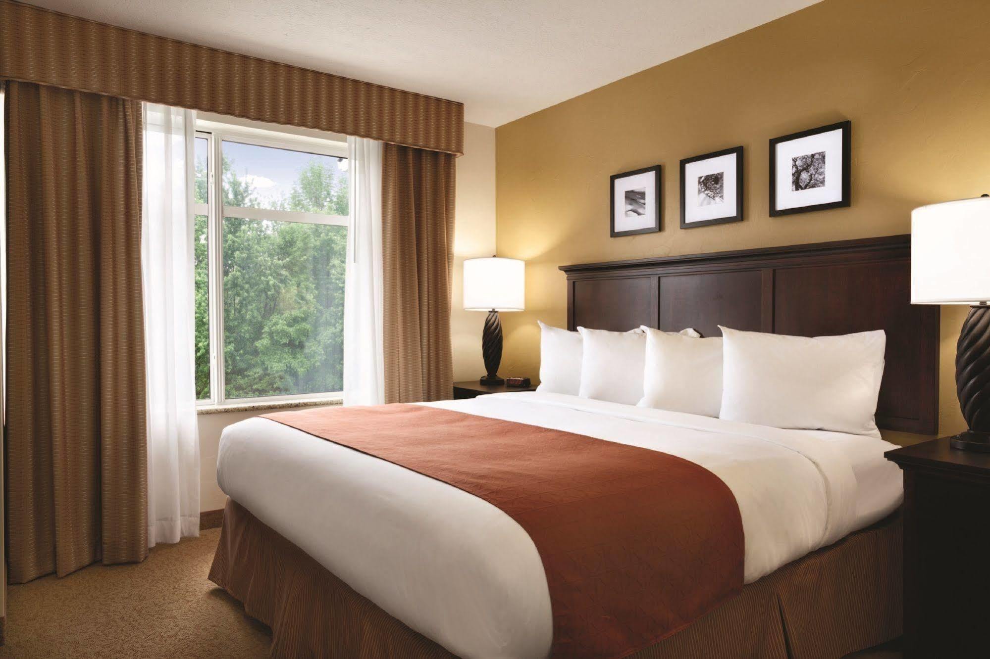 La Quinta By Wyndham South Hotel
